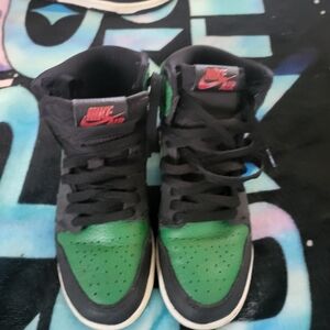 Nike Air Black and Green Sneakers